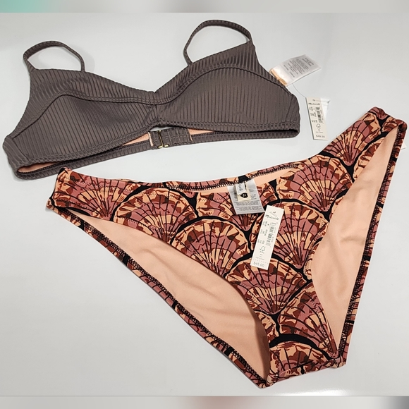 Madewell Second Wave Curved-Waist Bikini Bottom in Painted Seashells - Picture 15 of 16